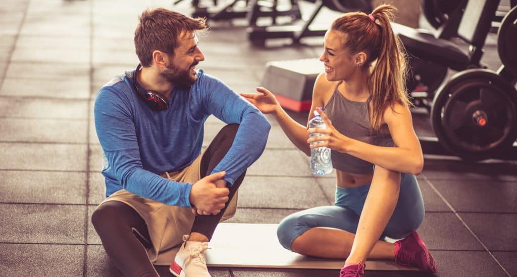 Teasen en flirten in Gym